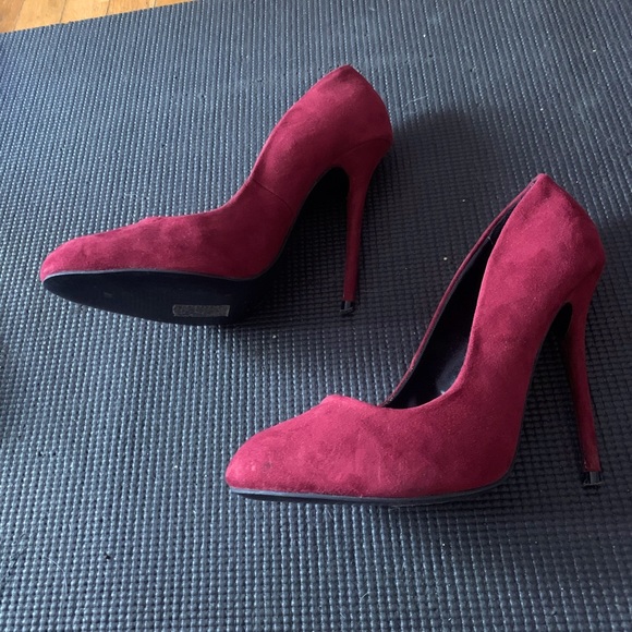 Prima Donna Red Suede Heels - Picture 2 of 2